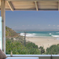 查理阿诺特以760万美元的价格出售自己的拜伦湾度假屋